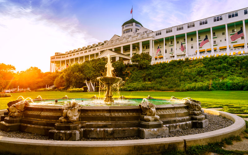 The Tea Garden is home to the historic English stone fountain at Mackinac Island’s Grand Hotel. // Stock Photo