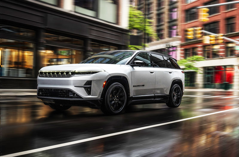 Jeep Unveils 2024 Jeep Wagoneer S, its First Global All-electric SUV ...